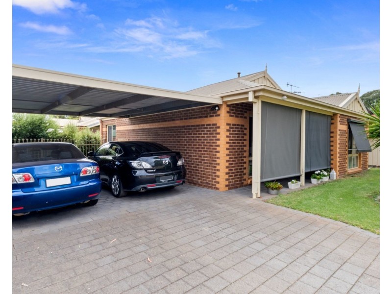 18 Truscott Street, Long Gully VIC 3550