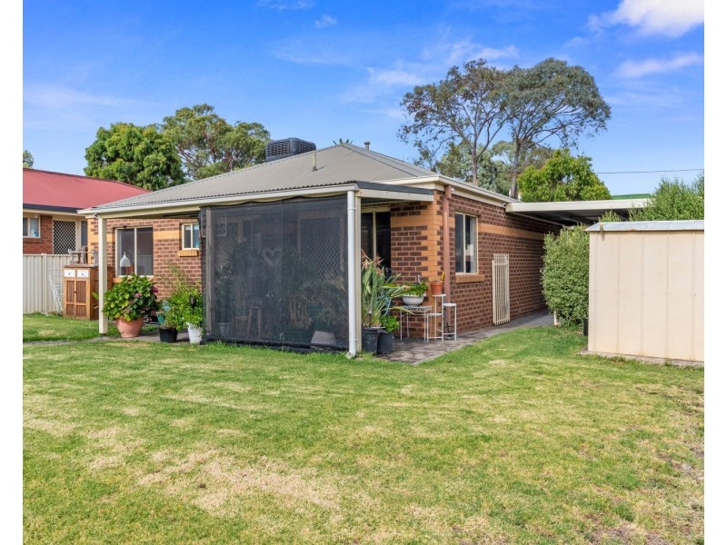 18 Truscott Street, Long Gully VIC 3550