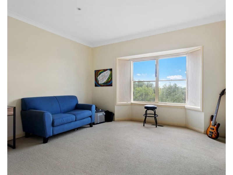 2/9 Derby Grove, Flora Hill VIC 3550