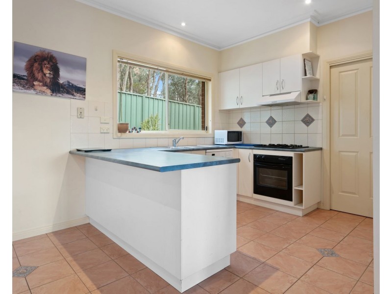 2/9 Derby Grove, Flora Hill VIC 3550