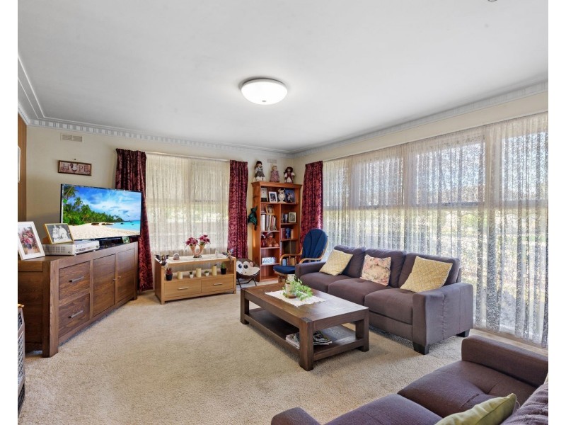 44 Fifth Avenue, White Hills VIC 3550