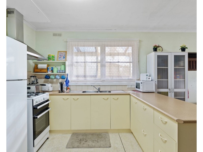 44 Fifth Avenue, White Hills VIC 3550