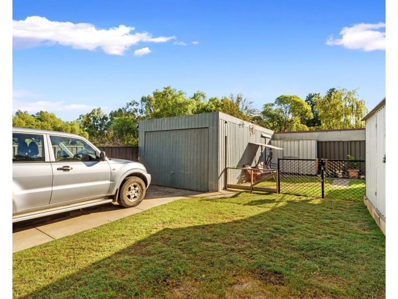44 Fifth Avenue, White Hills VIC 3550