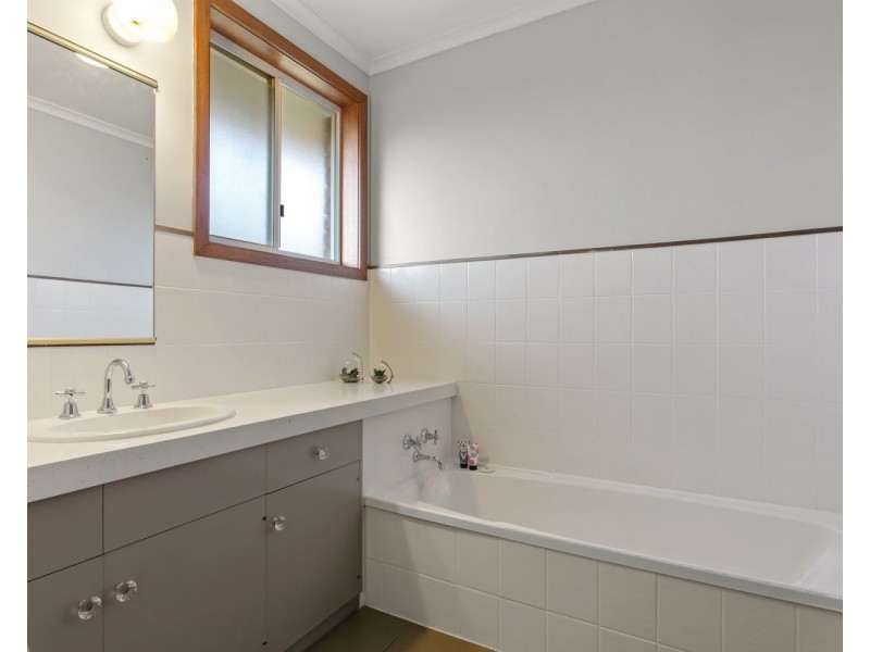 17 The Strand, Kennington VIC 3550