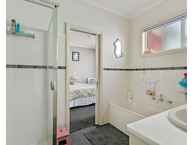 8/30-32 Race Street, Flora Hill VIC 3550