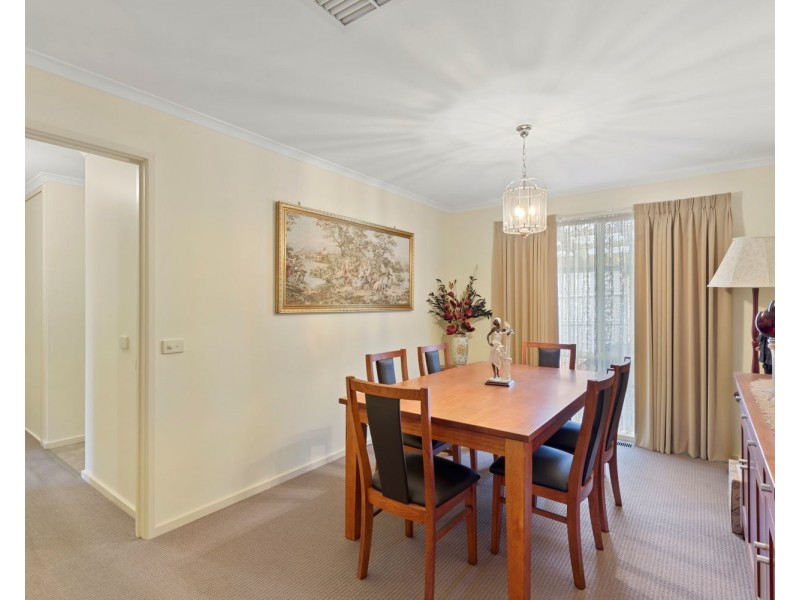 10  Cresthaven Place, East Bendigo VIC 3550