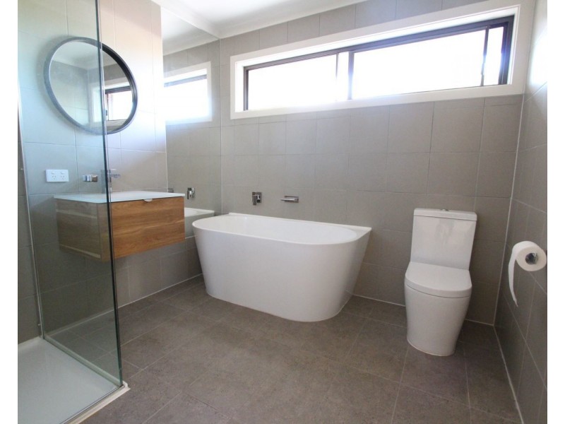 1a Gill Avenue, Eaglehawk VIC 3556