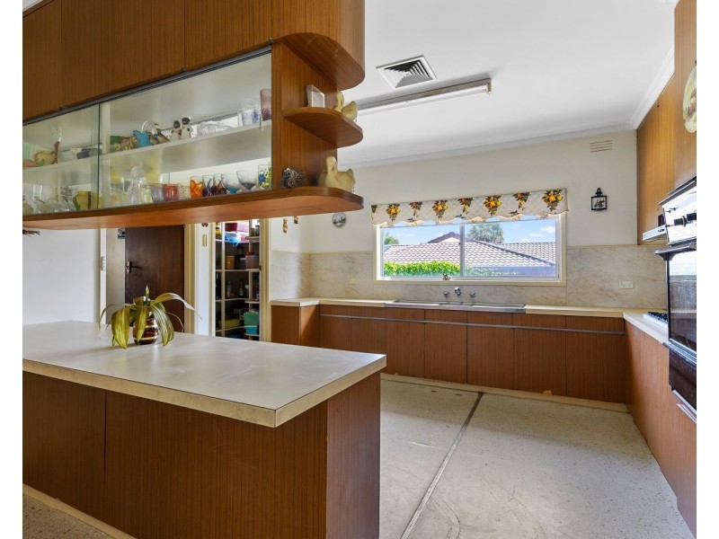 13 Yallambee Drive, Kennington VIC 3550