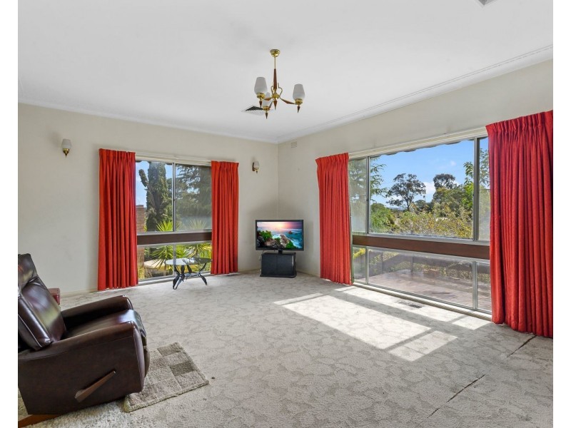 13 Yallambee Drive, Kennington VIC 3550