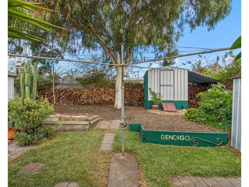 3 Eron Street, Kangaroo Flat VIC 3555