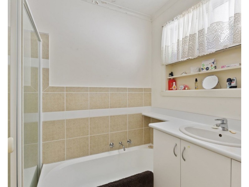 2 Fifth Avenue, White Hills VIC 3550