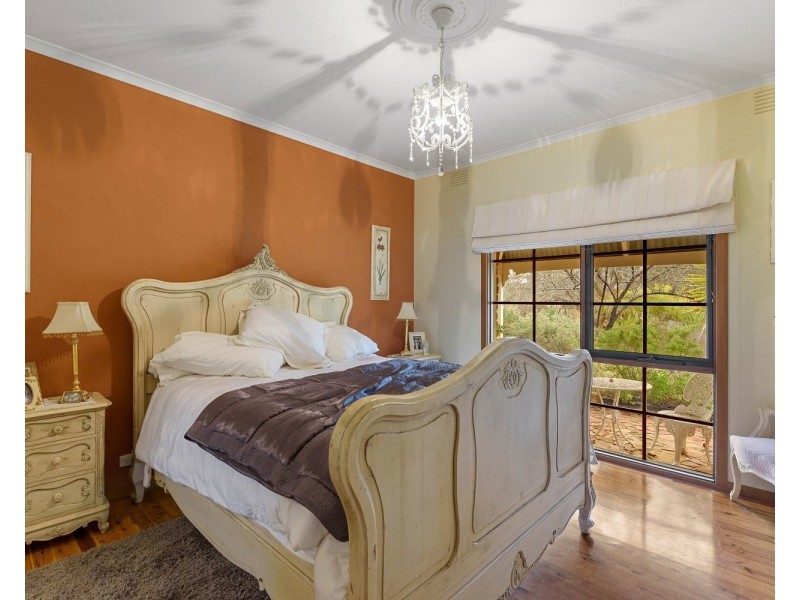 328 Sinclairs Road, Strathfieldsaye VIC 3551