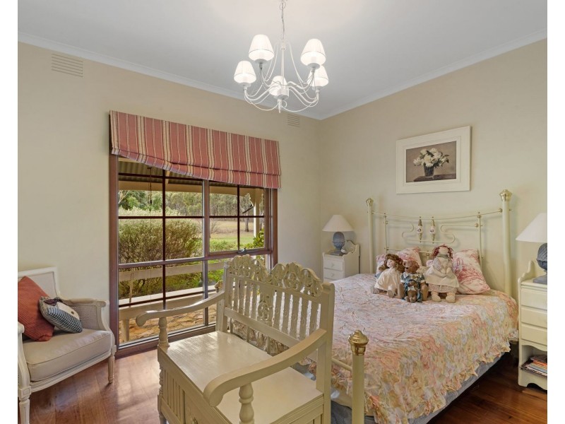 328 Sinclairs Road, Strathfieldsaye VIC 3551