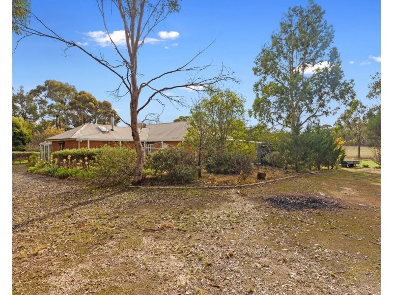 328 Sinclairs Road, Strathfieldsaye VIC 3551
