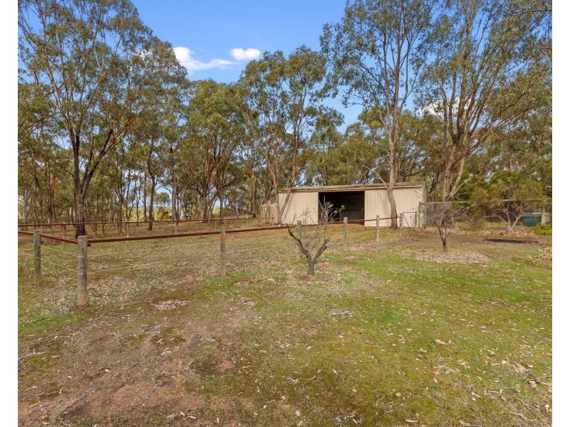 328 Sinclairs Road, Strathfieldsaye VIC 3551