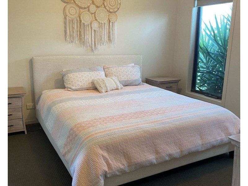 4 Triplett Avenue, Ascot VIC 3551