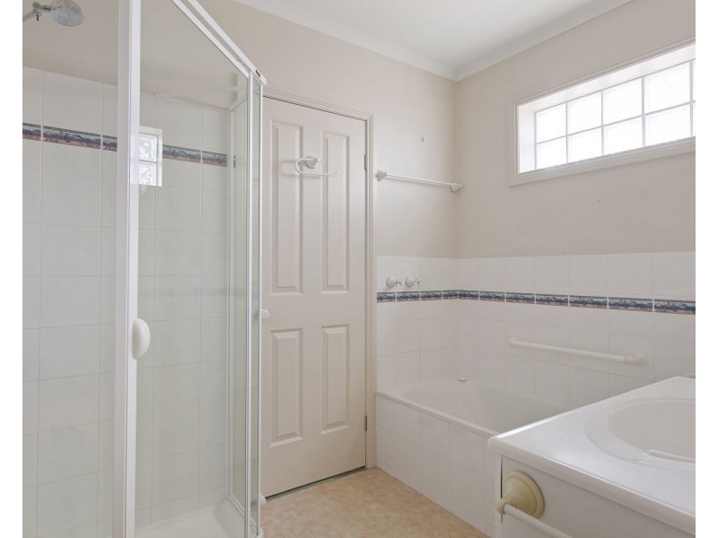 3 Isabella Grove, Strathdale VIC 3550