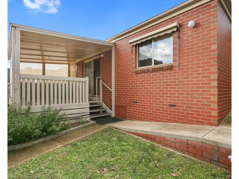 3 Isabella Grove, Strathdale VIC 3550