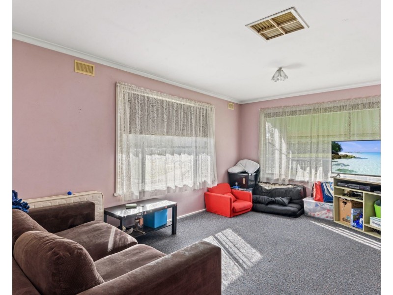 29 Kinross Street, Long Gully VIC 3550