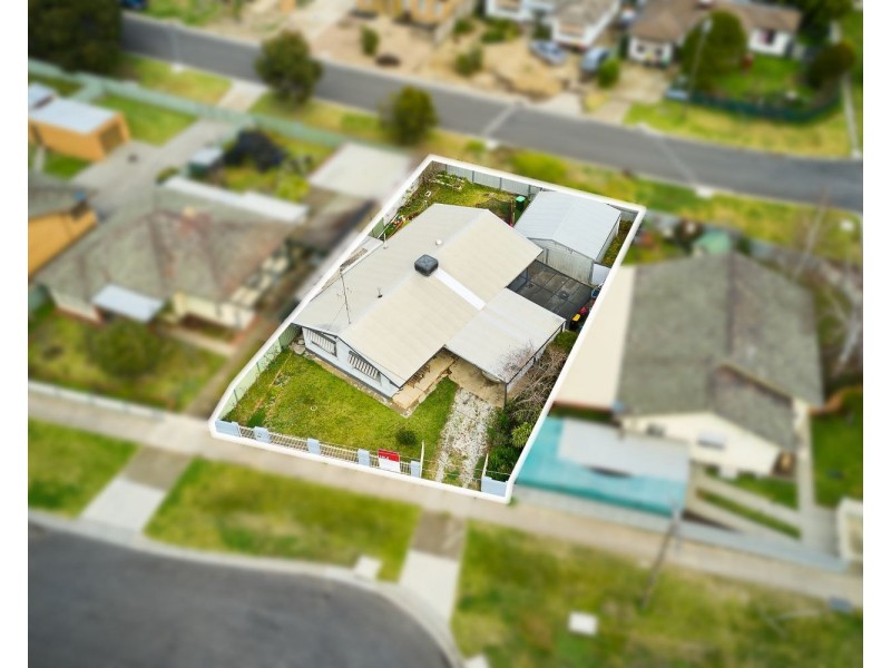 29 Kinross Street, Long Gully VIC 3550