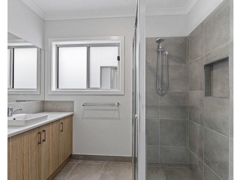 21 Tussock Drive, White Hills VIC 3550