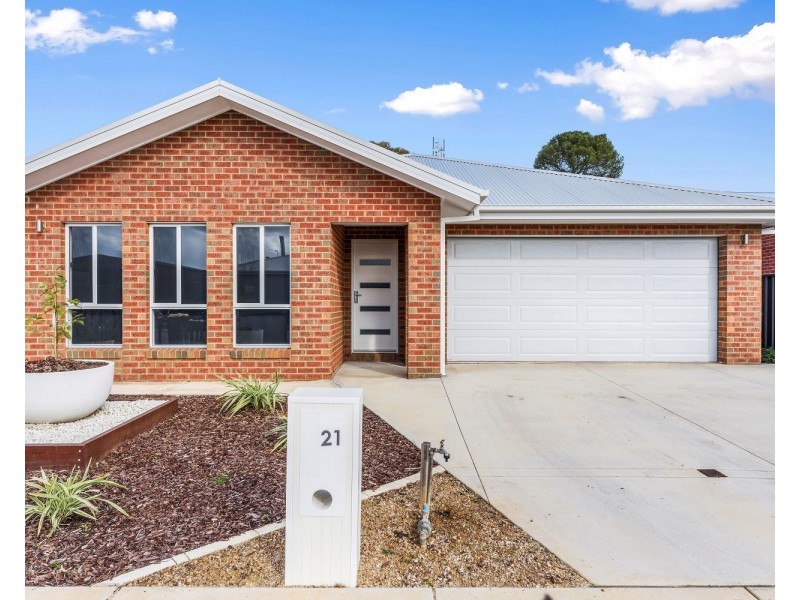 21 Tussock Drive, White Hills VIC 3550