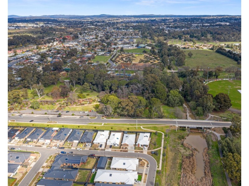 21 Tussock Drive, White Hills VIC 3550