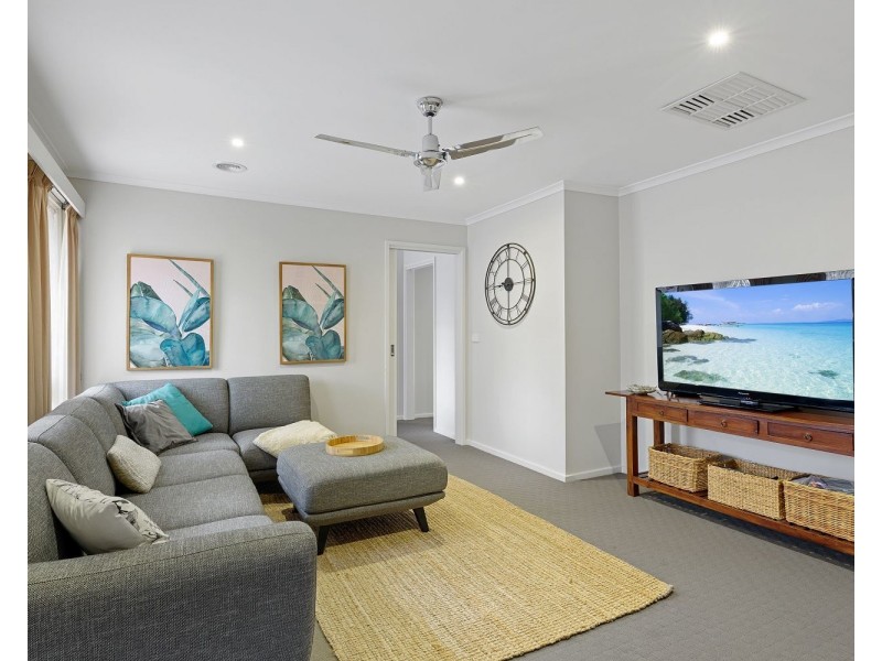 29 Collins Street, Kangaroo Flat VIC 3555