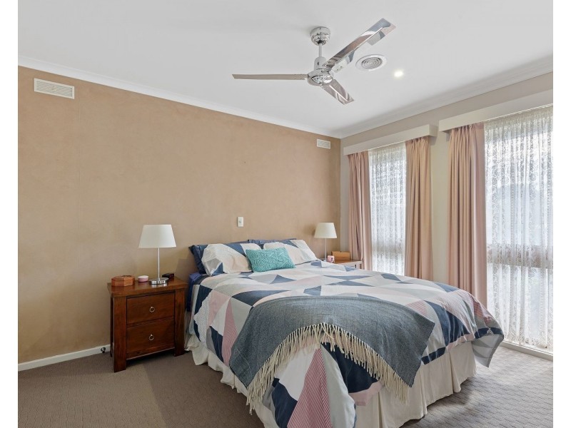 29 Collins Street, Kangaroo Flat VIC 3555