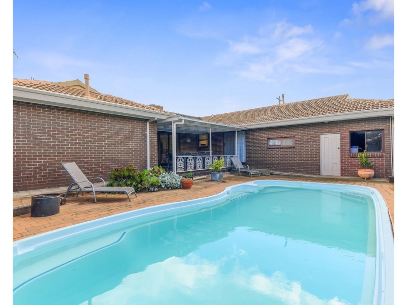 29 Collins Street, Kangaroo Flat VIC 3555
