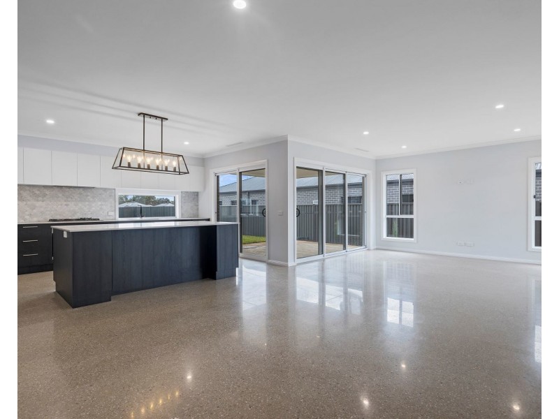 34 Argyll Drive, Junortoun VIC 3551