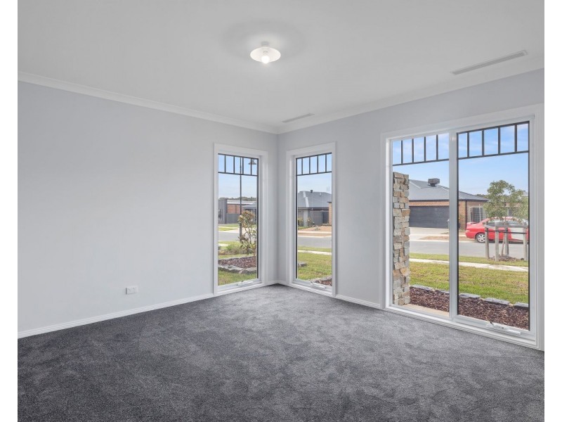 34 Argyll Drive, Junortoun VIC 3551