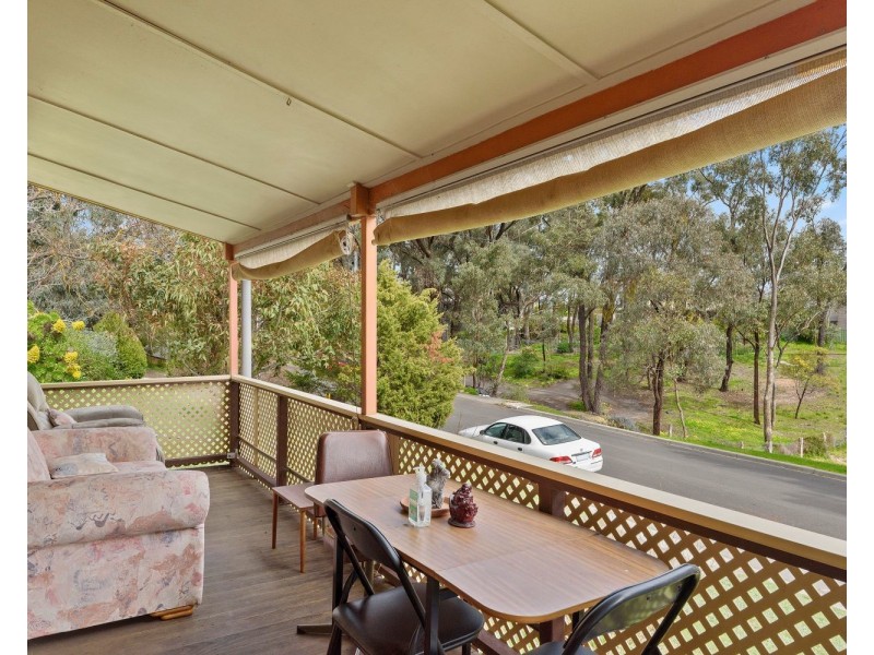 55 Race Street, Flora Hill VIC 3550