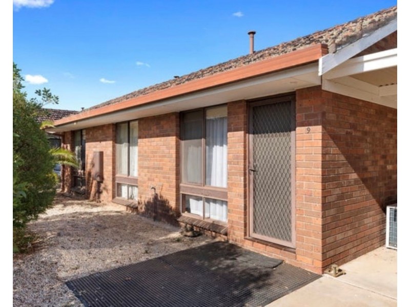 9/12 Ligar Street, Kennington VIC 3550