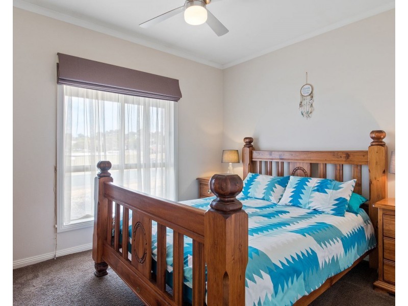 2 Trumble Street, Eaglehawk VIC 3556