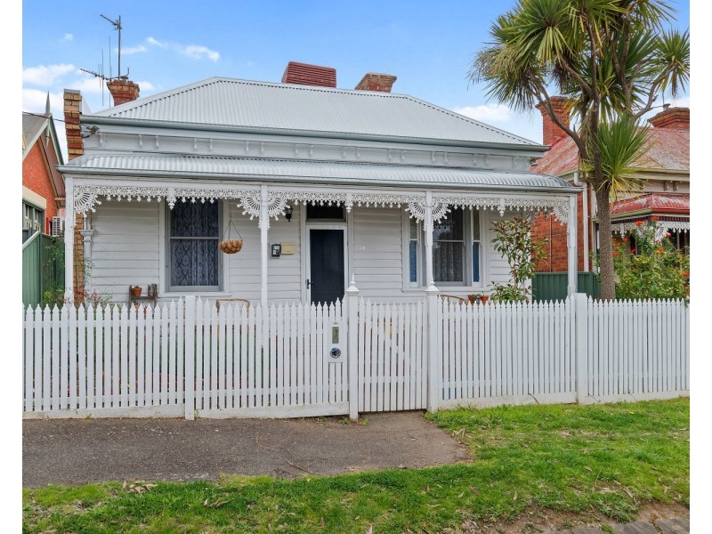 28 Olinda Street, Quarry Hill VIC 3550