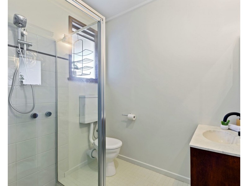 1 McDonald Crescent, Flora Hill VIC 3550