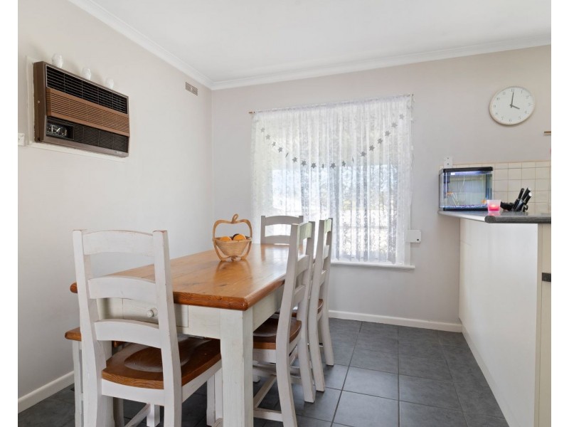 3 Collins Street, Kangaroo Flat VIC 3555