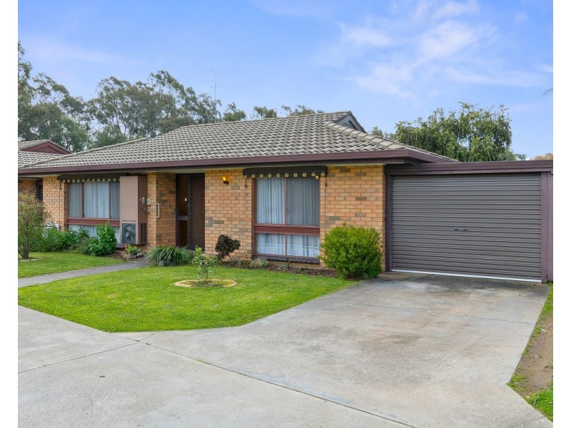 4/7 Carpenter Street, Kangaroo Flat VIC 3555