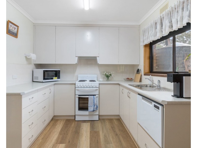 4/7 Carpenter Street, Kangaroo Flat VIC 3555