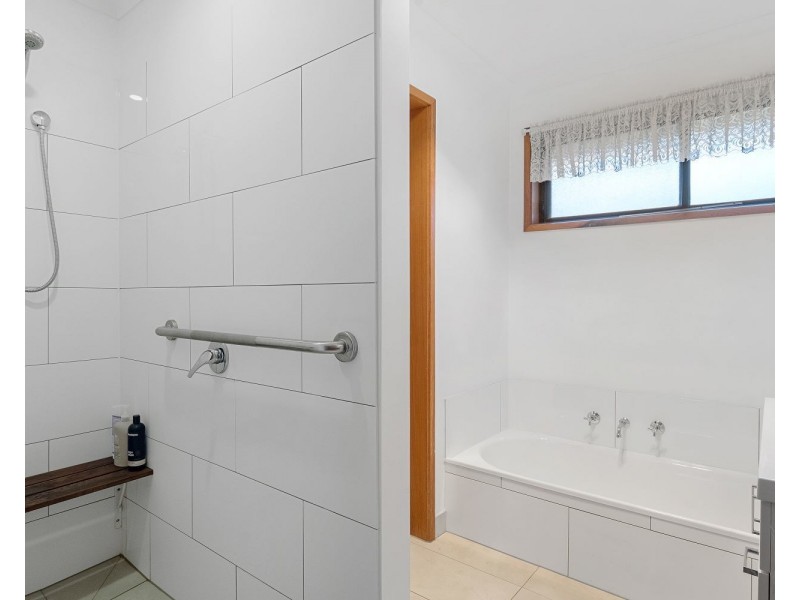 4/7 Carpenter Street, Kangaroo Flat VIC 3555