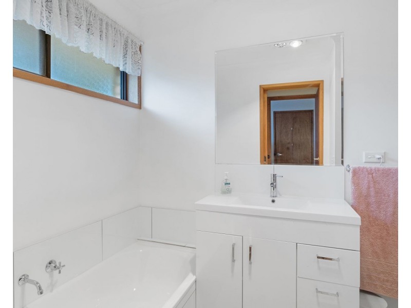 4/7 Carpenter Street, Kangaroo Flat VIC 3555