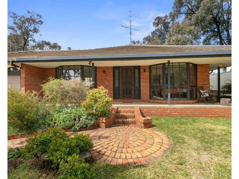 218  North Harley Street, Strathdale VIC 3550