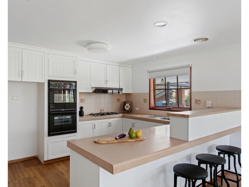 218  North Harley Street, Strathdale VIC 3550