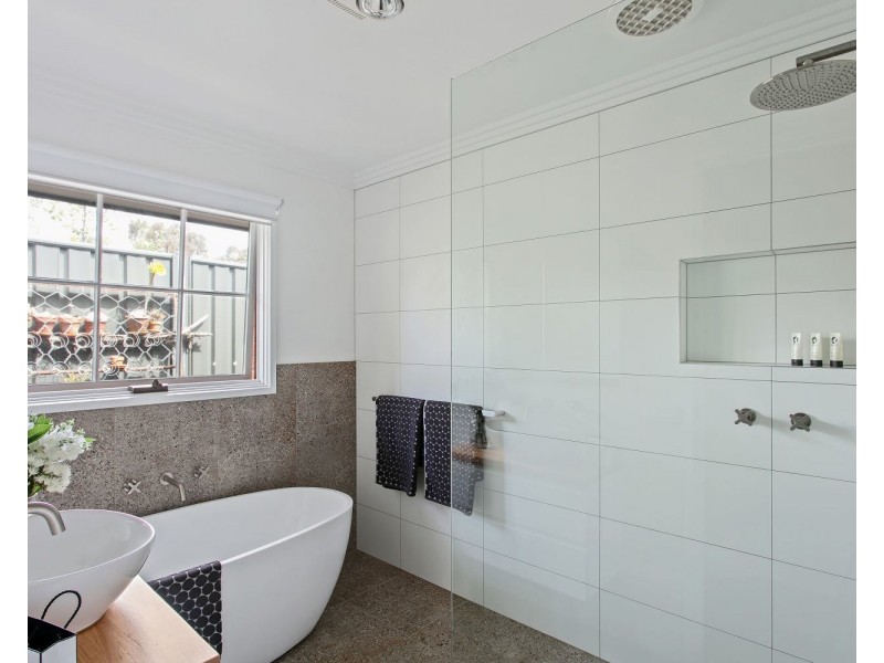 218  North Harley Street, Strathdale VIC 3550