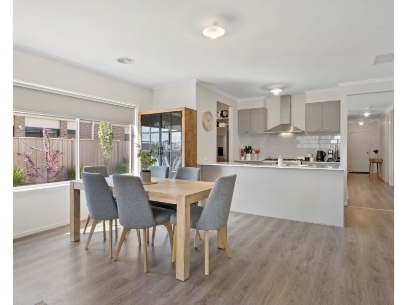 19 Charolais Court, Ascot VIC 3551