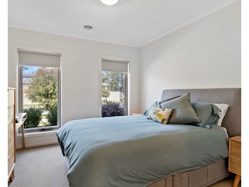 19 Charolais Court, Ascot VIC 3551