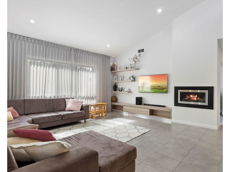 11 Park Village Terrace, Strathfieldsaye VIC 3551