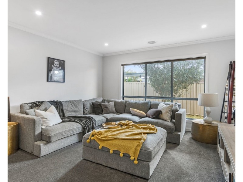 11 Park Village Terrace, Strathfieldsaye VIC 3551