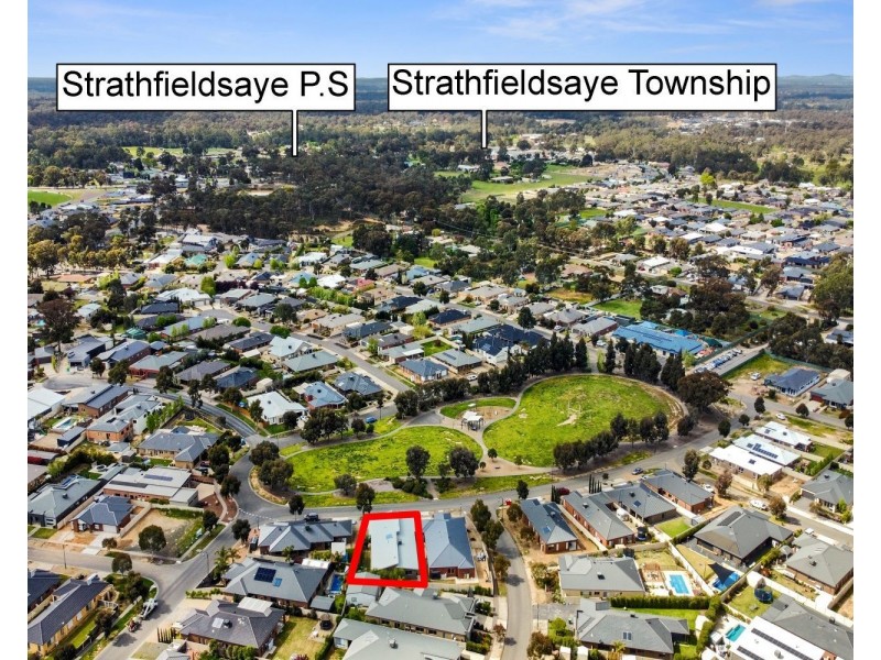 11 Park Village Terrace, Strathfieldsaye VIC 3551